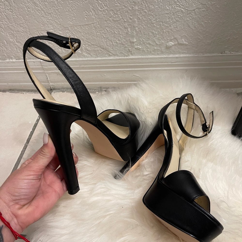 Dress shoe for women, totally new